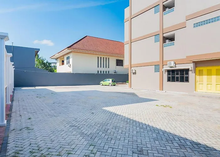 RedDoorz Plus near Taman Budaya Samarinda